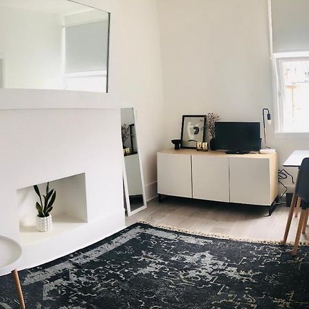Bright one bedroom apartment in Chiswick Londen Buitenkant foto