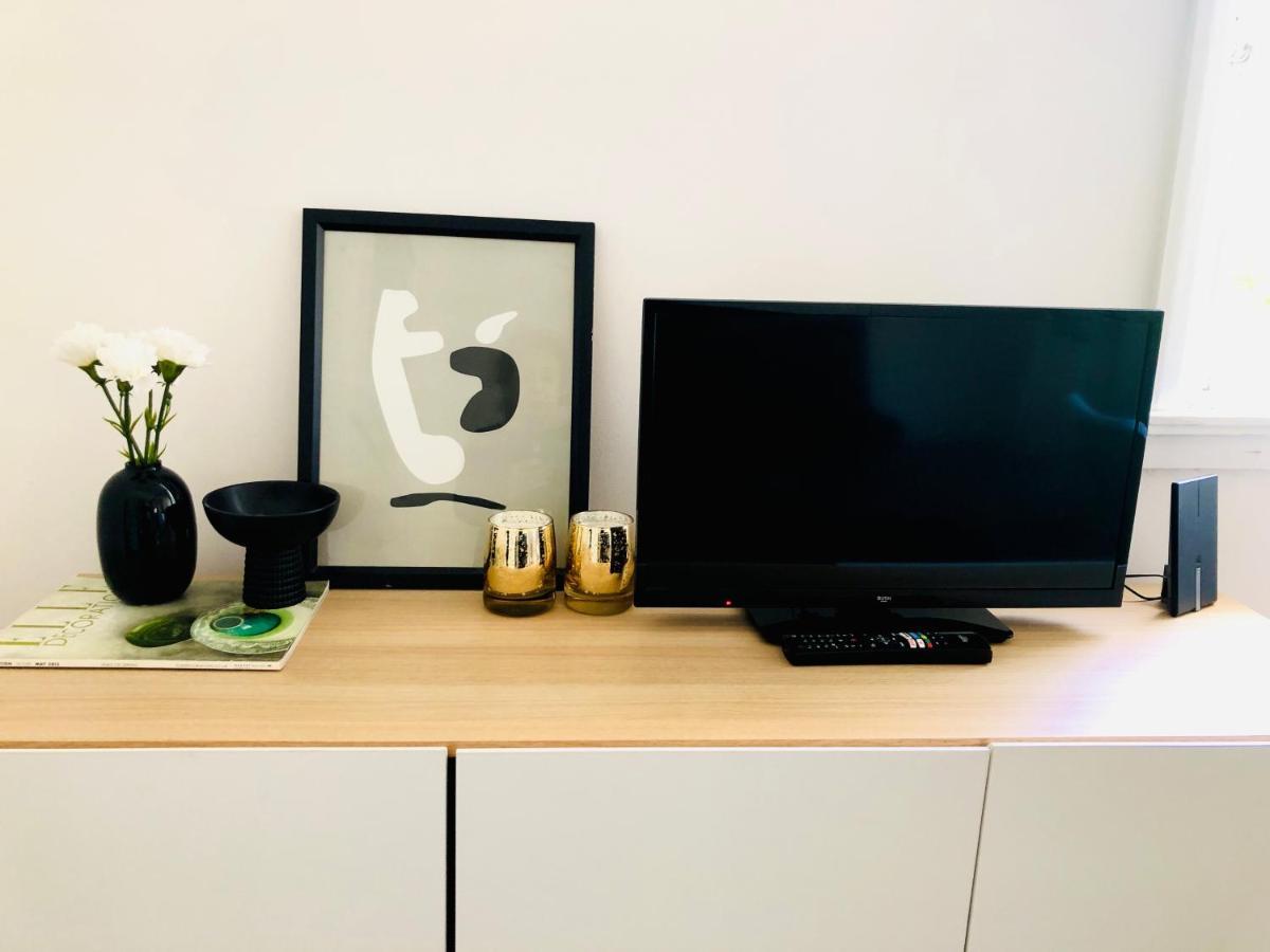 Bright one bedroom apartment in Chiswick Londen Buitenkant foto