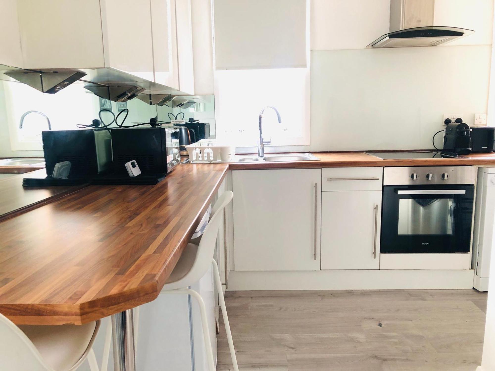 Bright one bedroom apartment in Chiswick Londen Buitenkant foto
